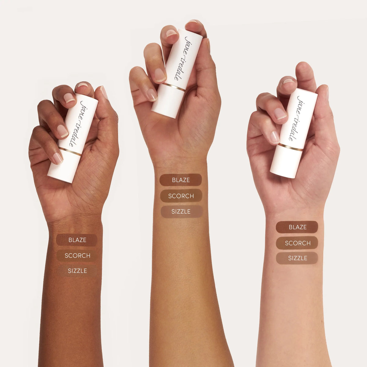 Crèmeachtige contour & bronzing stick voor een sunkissed touch, geschikt voor contouren, gezicht, lichaam, lippen en als creamy eyeshadow in verschillende kleuren bij Lisa Bosmans Skincare