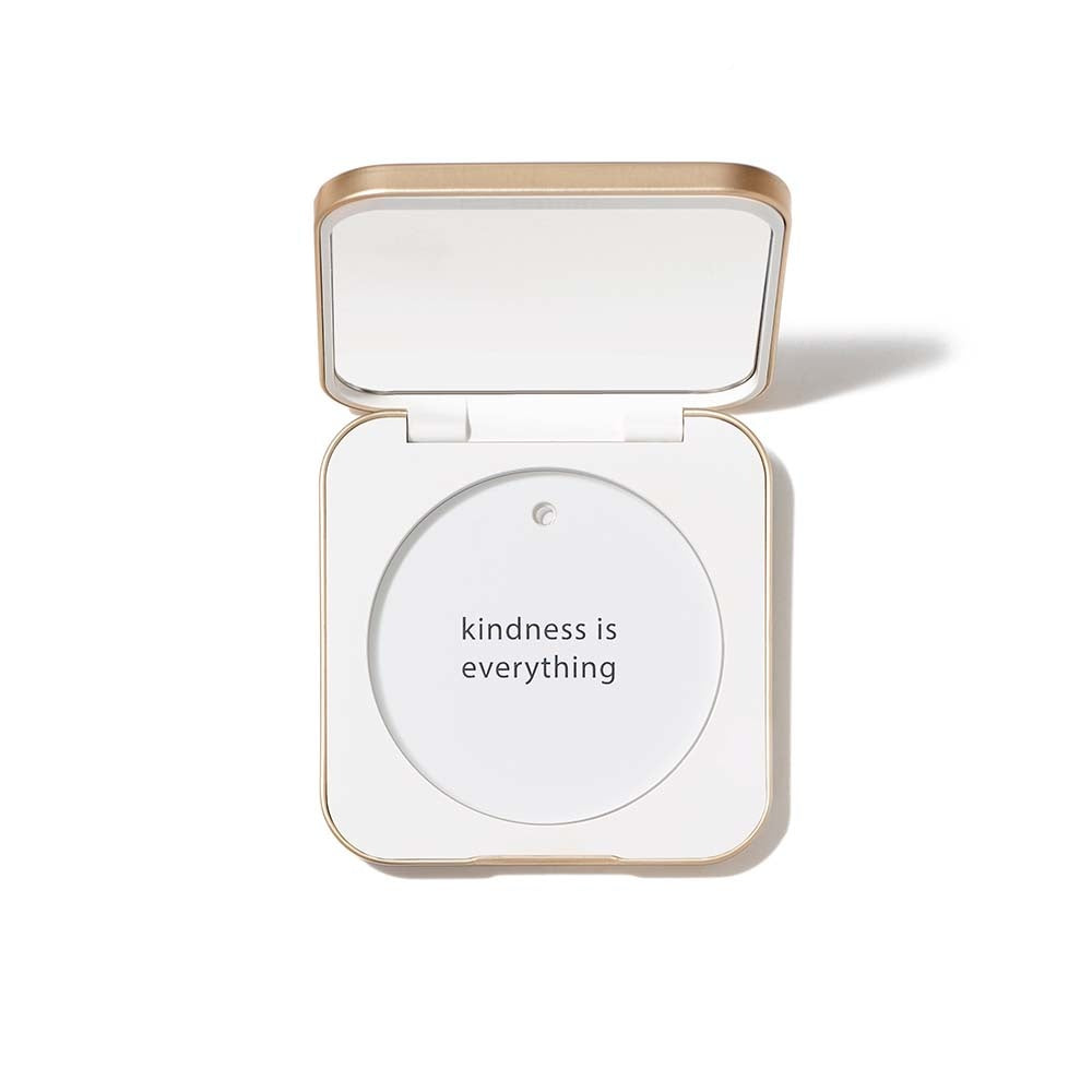 Jane Iredale navulbare compact met magnetische sluiting en spiegel, geschikt voor alle poedernavullingen en bronzers bij Lisa Bosmans Skincare